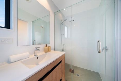 Photo of property in 48 Zita Maria Drive, Massey, Auckland, 0614