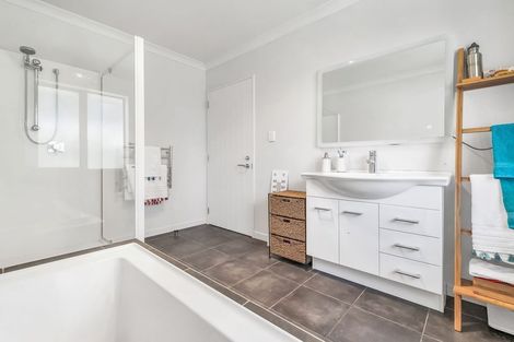 Photo of property in 12 Oak Tree Lane, Rolleston, 7614