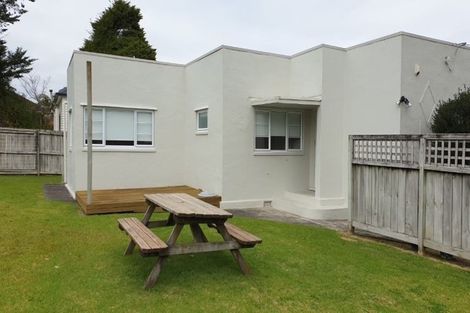 Photo of property in 8 Northcote Road, Takapuna, Auckland, 0622