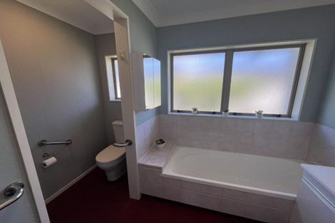 Photo of property in 384 Mangorei Road, Merrilands, New Plymouth, 4312