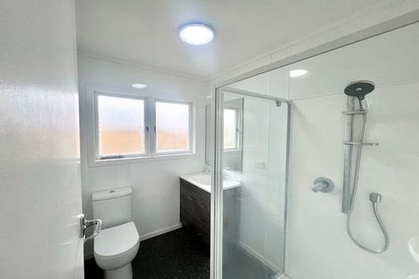 Photo of property in 4/8 Winspear Place, Manukau, Auckland, 2025