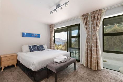 Photo of property in 32 Closeburn Road, Closeburn, Queenstown, 9371