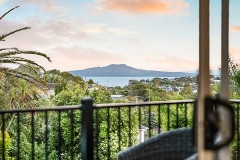 Photo of property in 14a Kowhai Road, Campbells Bay, Auckland, 0630