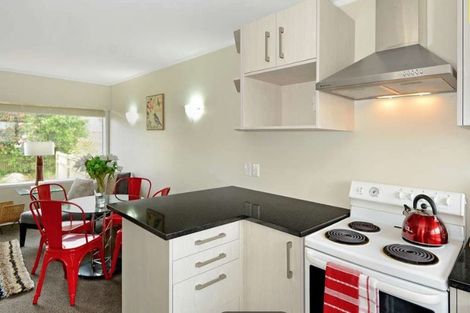 Photo of property in 2/123 Birkdale Road, Birkdale, Auckland, 0626