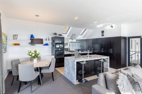 Photo of property in 11a Te Awakura Terrace, Mount Pleasant, Christchurch, 8081