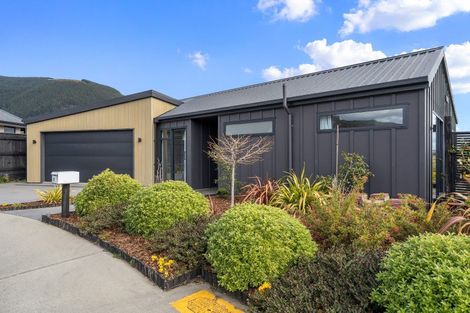 Photo of property in 41 Huntaway Close, Stoke, Nelson, 7011