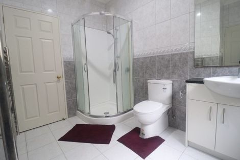 Photo of property in 36 Newbury Place, Schnapper Rock, Auckland, 0632