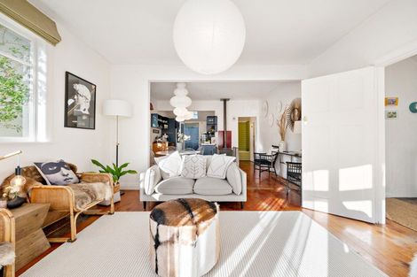 Photo of property in 20 Jackson Street, Island Bay, Wellington, 6023