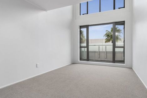 Photo of property in 8b/30 Westward Ho, Glen Eden, Auckland, 0602