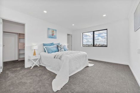 Photo of property in 73 Hughs Way, Flat Bush, Auckland, 2019