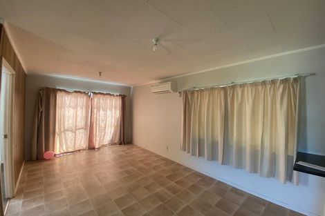 Photo of property in 19 Manuroa Road, Takanini, 2112