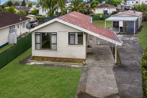 Photo of property in 48 Convair Crescent, Mangere, Auckland, 2022
