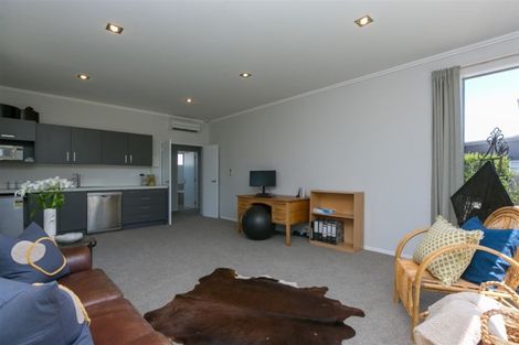 Photo of property in 18 Parkvue Drive, Bell Block, New Plymouth, 4312
