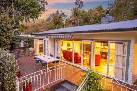 Photo of property in 26 Chatsworth Road, Silverstream, Upper Hutt, 5019