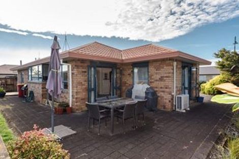 Photo of property in 1 Maahutaupeke Place, St Andrews, Hamilton, 3200