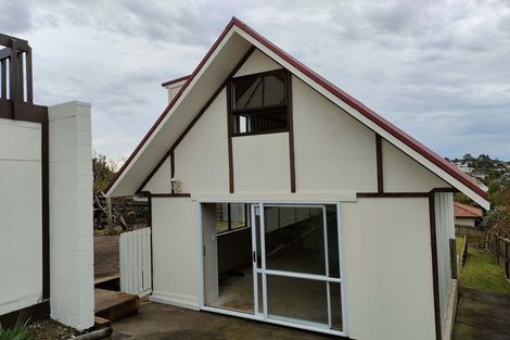 Photo of property in 145 Arran Road, Browns Bay, Auckland, 0630