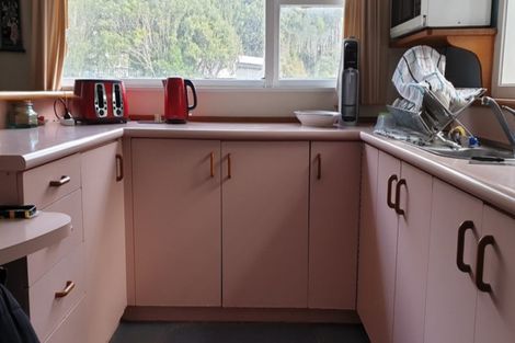 Photo of property in 50 Randwick Road, Northland, Wellington, 6012