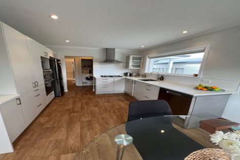 Photo of property in 69 Dunedin Street, Redwood, Christchurch, 8051