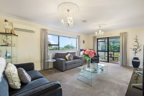 Photo of property in 1 Elcoat Avenue, Henderson, Auckland, 0612
