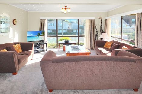 Photo of property in 38 Hennessy Street East, Foxton Beach, Foxton, 4815