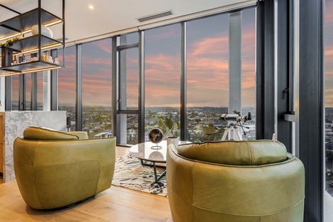 Photo of property in 1 Buscomb Avenue, Henderson, Auckland, 0610