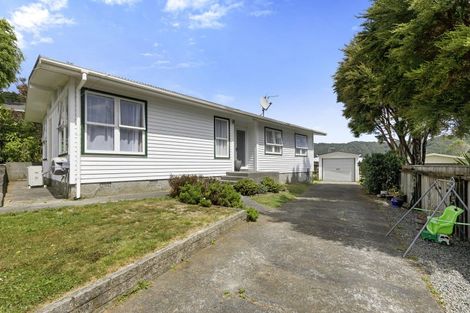 Photo of property in 14 Matariki Grove, Wainuiomata, Lower Hutt, 5014