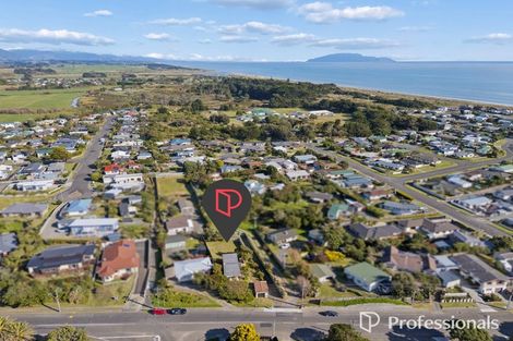 Photo of property in 67 Tasman Road, Otaki Beach, Otaki, 5512