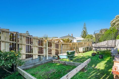 Photo of property in 19 Mckenzie Avenue, Raumati South, Paraparaumu, 5032