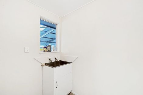 Photo of property in 27 Cross Street, Castlecliff, Whanganui, 4501