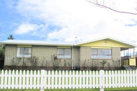 Photo of property in 14 Caroline Drive, Feilding, 4702