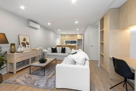 Photo of property in 2/76 Caledonian Road, St Albans, 8014