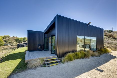 Photo of property in 52 Avery Road, Eskdale, Napier, 4182