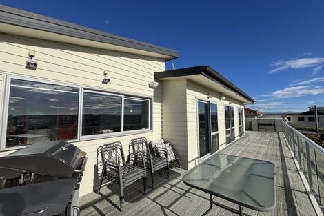 Photo of property in 18 Tamar Street, South Hill, Oamaru, 9400
