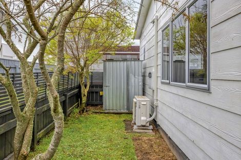 Photo of property in 27a Kowhai Street, Inglewood, 4330