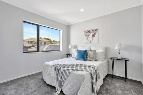 Photo of property in 1/72 Howe Street, Howick, Auckland, 2014