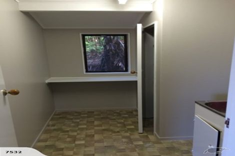 Photo of property in 34 Pekanga Road, Normandale, Lower Hutt, 5010