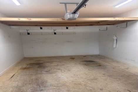 Photo of property in 10/3 Severn Street, Island Bay, Wellington, 6023