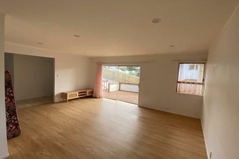 Photo of property in 29 Ayton Drive, Totara Vale, Auckland, 0629