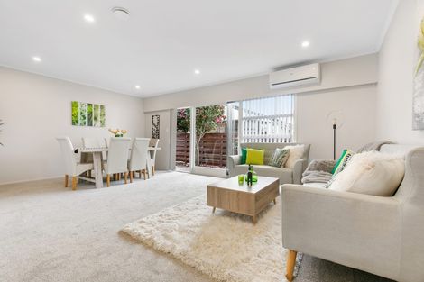 Photo of property in 4/24 Central Avenue, Papatoetoe, Auckland, 2025