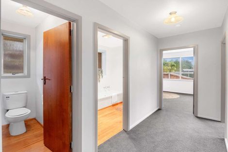 Photo of property in 14 Oakdale Street, Avonhead, Christchurch, 8042
