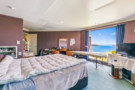 Photo of property in 20 Sunhaven Drive, Newlands, Wellington, 6037