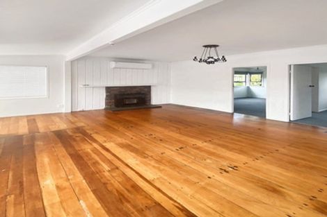 Photo of property in 448 Beach Road, Murrays Bay, Auckland, 0630