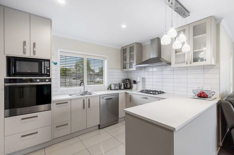 Photo of property in 11 Southbrook Close, Glenview, Hamilton, 3206