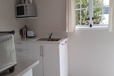 Photo of property in 37 John Dee Crescent, Red Beach, 0932