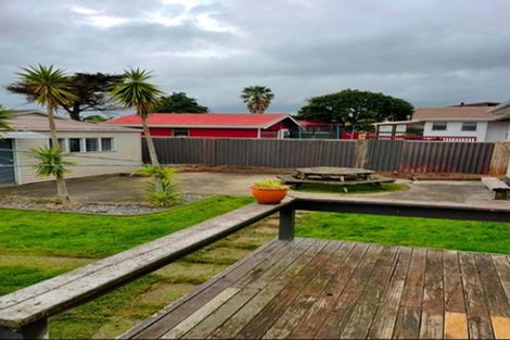 Photo of property in 20 Ewbank Place, Manurewa, Auckland, 2102