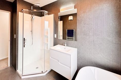 Photo of property in 7 Akoranga Place, Hornby, Christchurch, 8042