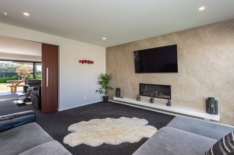 Photo of property in 41 Waterstock Way, Parklands, Christchurch, 8083