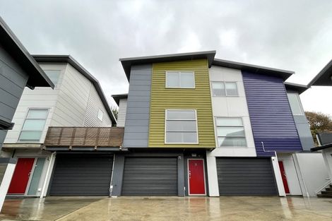 Photo of property in 61u5 Black Rock Road, Newlands, Wellington, 6037