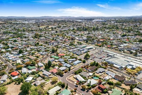 Photo of property in 65 Resthill Crescent, Glenview, Hamilton, 3206