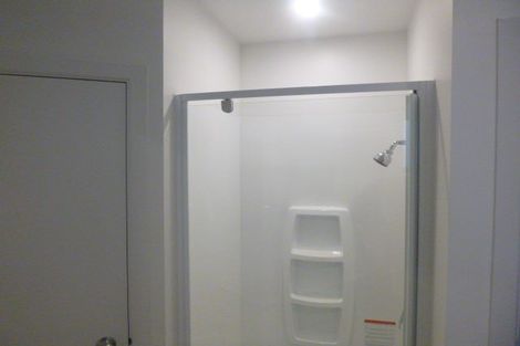 Photo of property in 2b Garden Road, Northland, Wellington, 6012